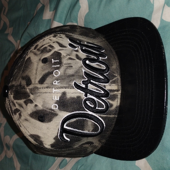 Detroit  hat - Picture 1 of 3
